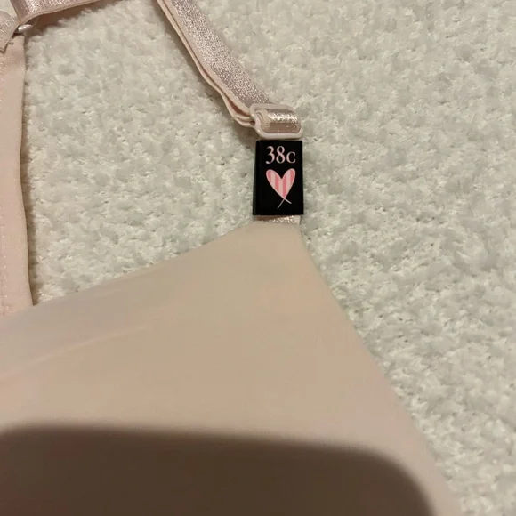 Victoria Secret Bra - Picture 2 of 4